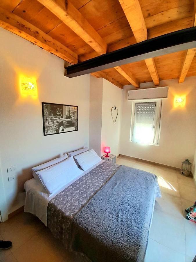Apartamento Les Amis Peschiera del Garda Exterior foto